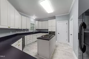 208 Adams Ct, Clayton, NC 27520 - Photo 7