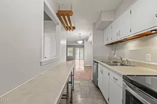 227 Schultz St, Chapel Hill, NC 27514 - Photo 7