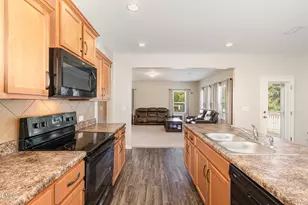 553 N Kennelman Cir, Wendell, NC 27591 - Photo 3