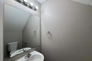 8102 Farmlea Cir, Raleigh, NC 27616 - Photo 9