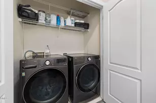 6901 Middleboro Dr, Raleigh, NC 27612 - Photo 23