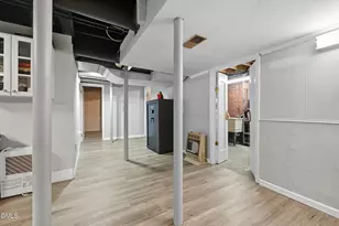 2007 Sunnybrook Dr, Burlington, NC 27215 - Photo 23