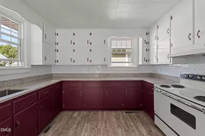 321 N Steele Street, Sanford, NC 27330 - Photo 17