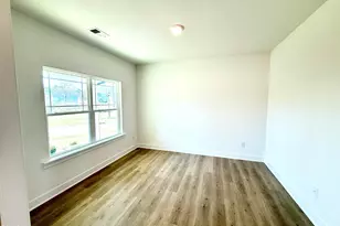 703 Dunlawton Ct, Sanford, NC 27330 - Photo 7