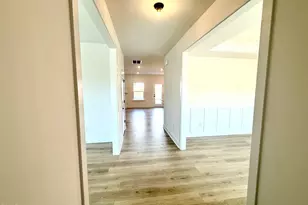 703 Dunlawton Ct, Sanford, NC 27330 - Photo 3