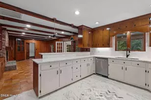 1705 Lord Ashley Dr, Sanford, NC 27330 - Photo 9