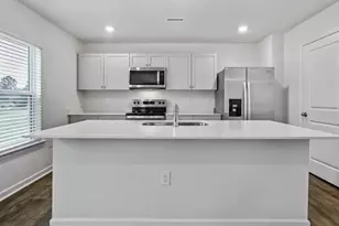 140 Carriedelle Ln, Wilsons Mills, NC 27577 - Photo 9