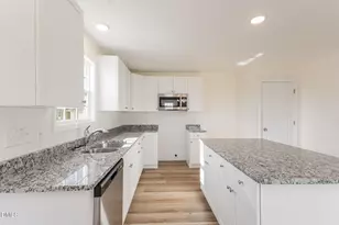 32 Littlefield Ln, La Grange, NC 28551 - Photo 15