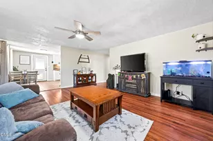 334 Perry Curtis Rd, Zebulon, NC 27597 - Photo 11