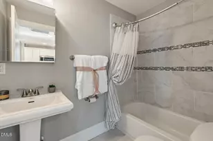 410 Bledsoe Ave, Raleigh, NC 27601 - Photo 23