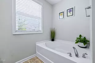 7725 Weathered Oak Way, Raleigh, NC 27616 - Photo 23
