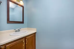103 Briarcreek Ct, Cary, NC 27513 - Photo 9