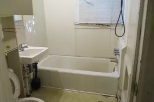 204 S State St, Raleigh, NC 27601 - Photo 5