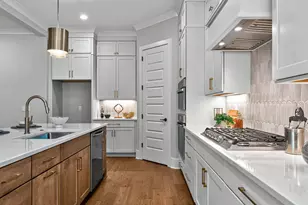 905 Lily Claire Ln, Fuquay Varina, NC 27526 - Photo 7