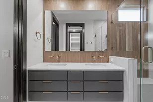 226 Woodsborough Pl, Raleigh, NC 27601 - Photo 19