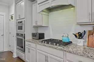 2425 Glade Mill Ct, Fuquay Varina, NC 27526 - Photo 11