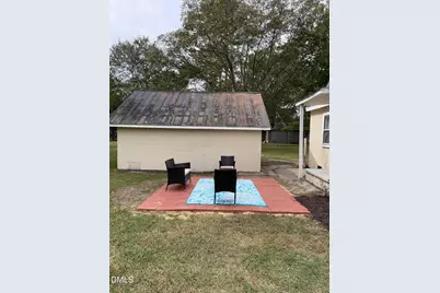 804 E Lizzie Street, Selma, NC 27576 - Photo 5