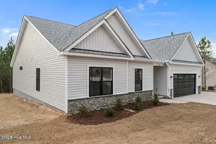 1025 Ivory Ln, West End, NC 27376 - Photo 3