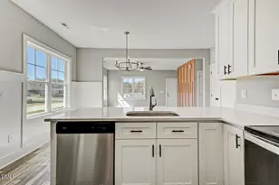 4251 Knollwood Dr, Fayetteville, NC 28304 - Photo 13