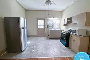 305 Oakwood St, High Point, NC 27262 - Photo 5
