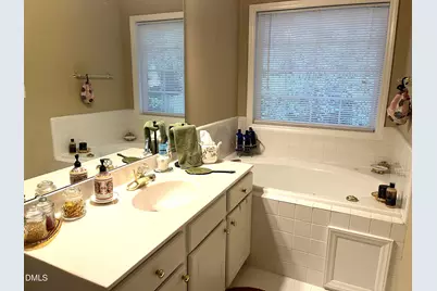 801 Genford Court, Raleigh, NC 27609 - Photo 11