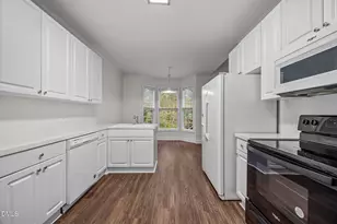 6215 Hilbert Ridge Dr, Holly Springs, NC 27540 - Photo 11