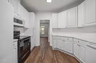 6215 Hilbert Ridge Dr, Holly Springs, NC 27540 - Photo 13