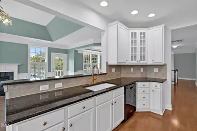 10510 Sablewood Drive #206, Raleigh, NC 27617 - Photo 17