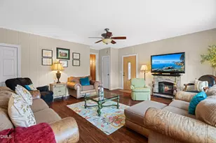 335 Sprunt Dr, Clinton, NC 28328 - Photo 17