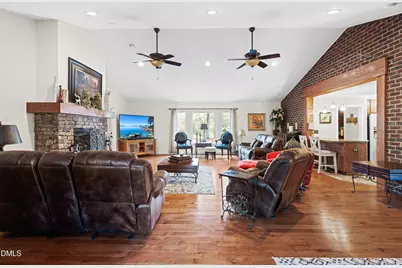 335 Sprunt Drive, Clinton, NC 28328 - Photo 15