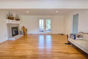 5017 Sandlewood Dr, Raleigh, NC 27609 - Photo 9