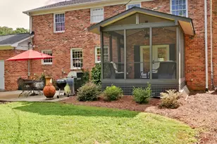 5017 Sandlewood Dr, Raleigh, NC 27609 - Photo 27