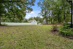 804 W Scotsdale Rd, Laurinburg, NC 28352 - Photo 37