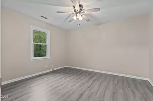 804 W Scotsdale Rd, Laurinburg, NC 28352 - Photo 27