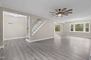 804 W Scotsdale Rd, Laurinburg, NC 28352 - Photo 9