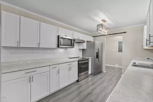 804 W Scotsdale Rd, Laurinburg, NC 28352 - Photo 13