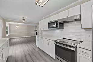 804 W Scotsdale Rd, Laurinburg, NC 28352 - Photo 15