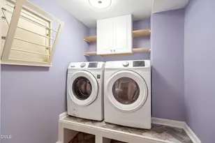 815 Kensington Dr, Cary, NC 27511 - Photo 9