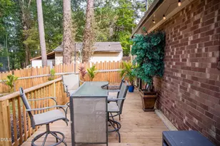 512 W Bywood Dr, Durham, NC 27712 - Photo 3