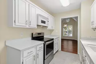 741 Bishops Park Dr, Raleigh, NC 27605 - Photo 23