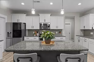 255 Ravens Row Dr, Benson, NC 27504 - Photo 11