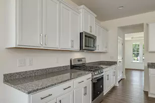 1033 Bolton Pointe Dr, Zebulon, NC 27597 - Photo 5