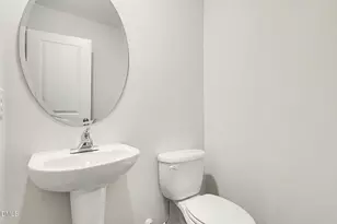 22 E Emily Gardens Dr, Selma, NC 27576 - Photo 17