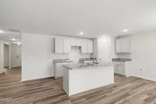 22 E Emily Gardens Dr, Selma, NC 27576 - Photo 15