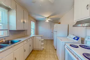 208 S Morgan St, Roxboro, NC 27573 - Photo 13