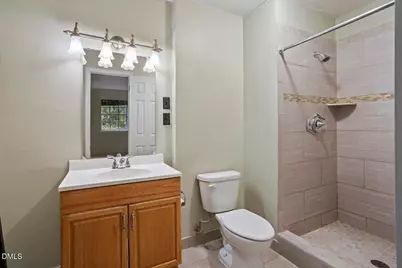 5804 Nottoway Court #E, Raleigh, NC 27609 - Photo 17