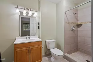 5804 Nottoway Ct, Raleigh, NC 27609 - Photo 17