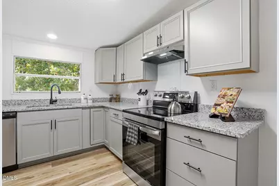 27 Tryon Ct W, Spring Lake, NC 28390 - Photo 15