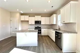 551 Springtooth Dr, Zebulon, NC 27597 - Photo 3