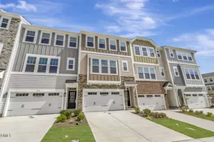 2712 Hunter Woods Dr, Apex, NC 27502 - Photo 3